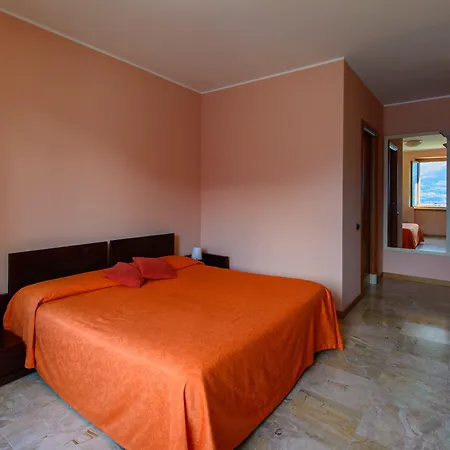 מלון Crotto Di Gittana Perledo